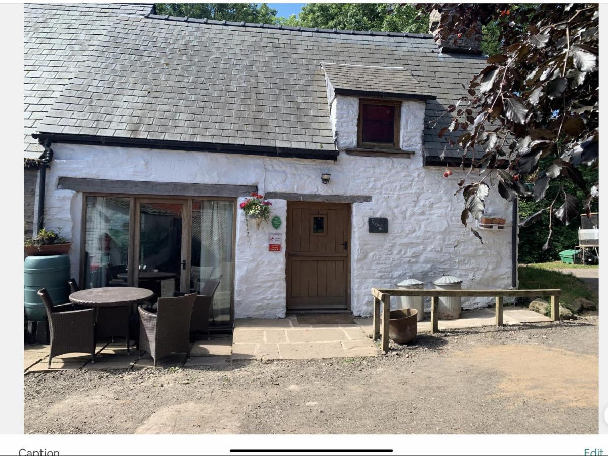 Ty Fferm Hen, Ancient Farmhouse, Coity Bach Talybont-on-Usk Eksteriør bilde